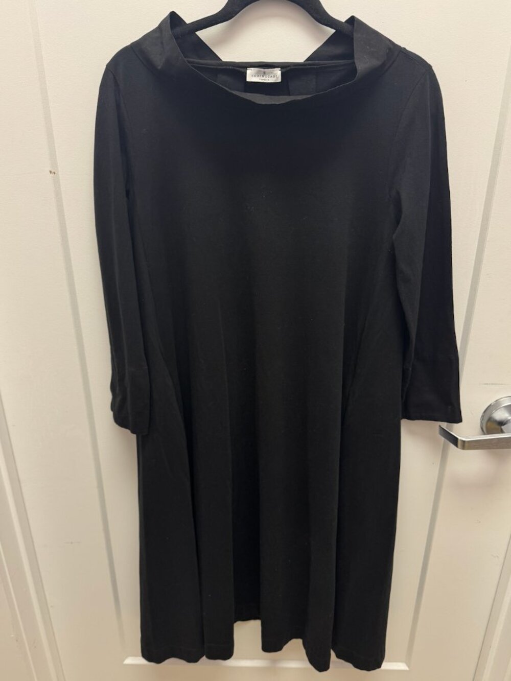 Tabinotabi Venezia Handmade Seaweed Dress - Seacell Fabric - Black - Sustainable
